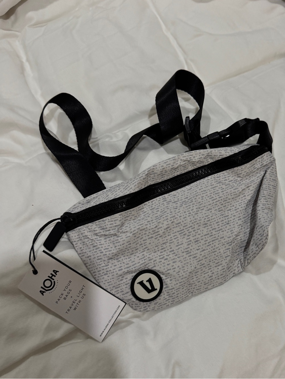 ALOHA Vuori Crossbody Bag with Black Strap